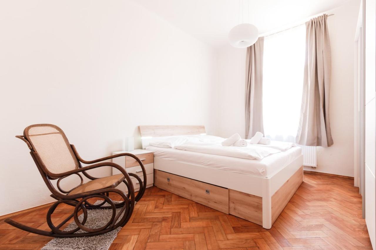 Prague Days - Stylish New Town Apartments מראה חיצוני תמונה